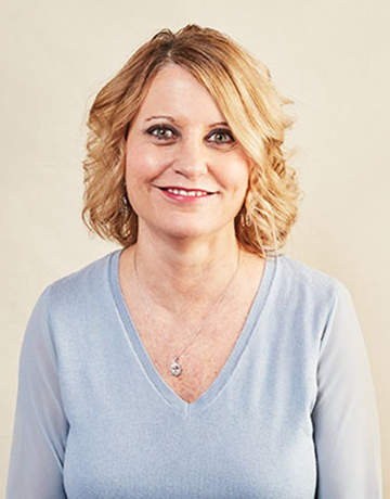 Tina Machacek, Customer Service Specialist
